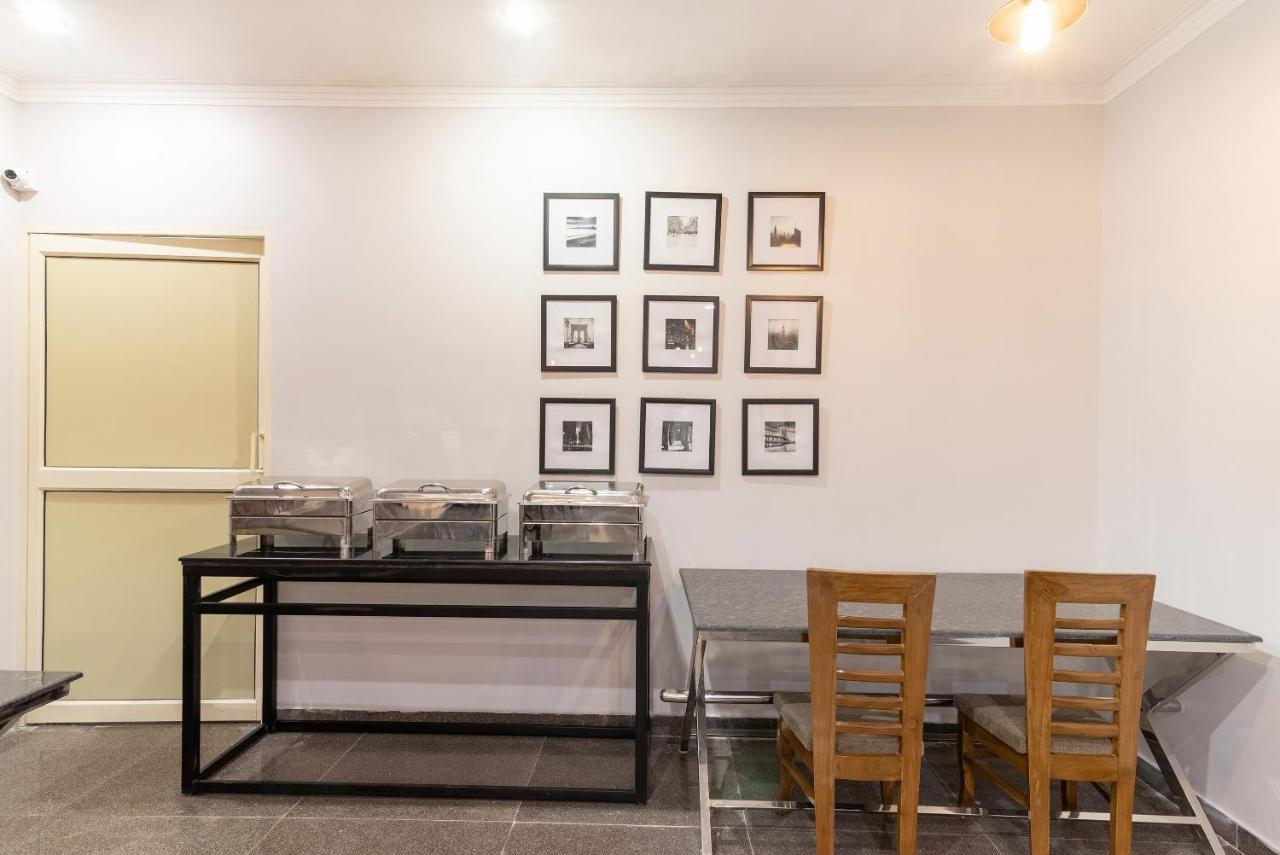 מלון Vijayawāda Oyo Flagship Santhi Grand מראה חיצוני תמונה